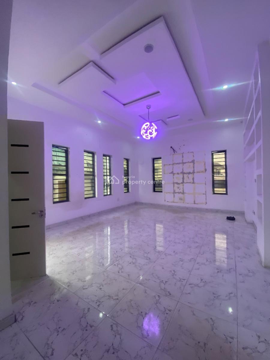 Luxury Standard 5 Bedroom Fully Detached with Bq , Commercial Allowed, Chevron , Good for Commercial Purposes, Lekki, Lagos, Detached Duplex for Rent