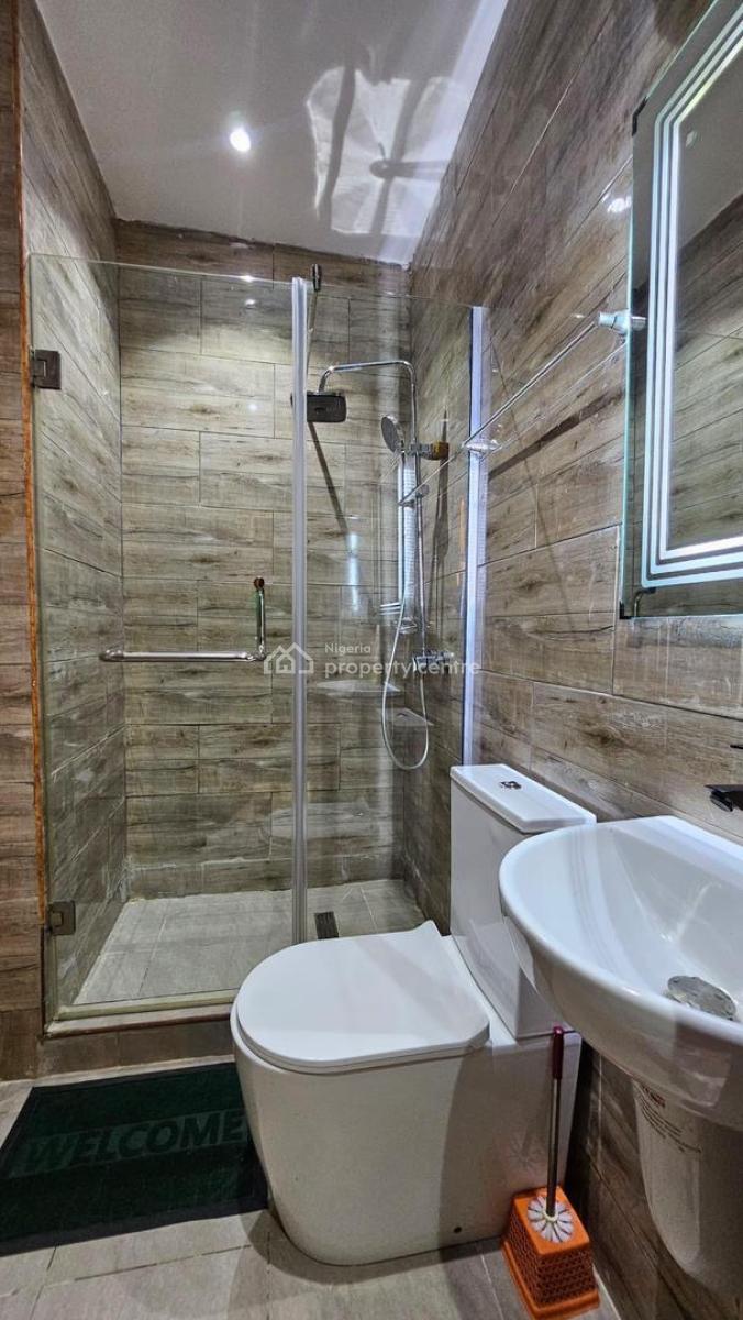 Luxury 2-bedroom Apartment with a Gym and Swimming Pool, Off Admiralty Way, Lekki Phase 1, Lekki, Lagos, House Short Let