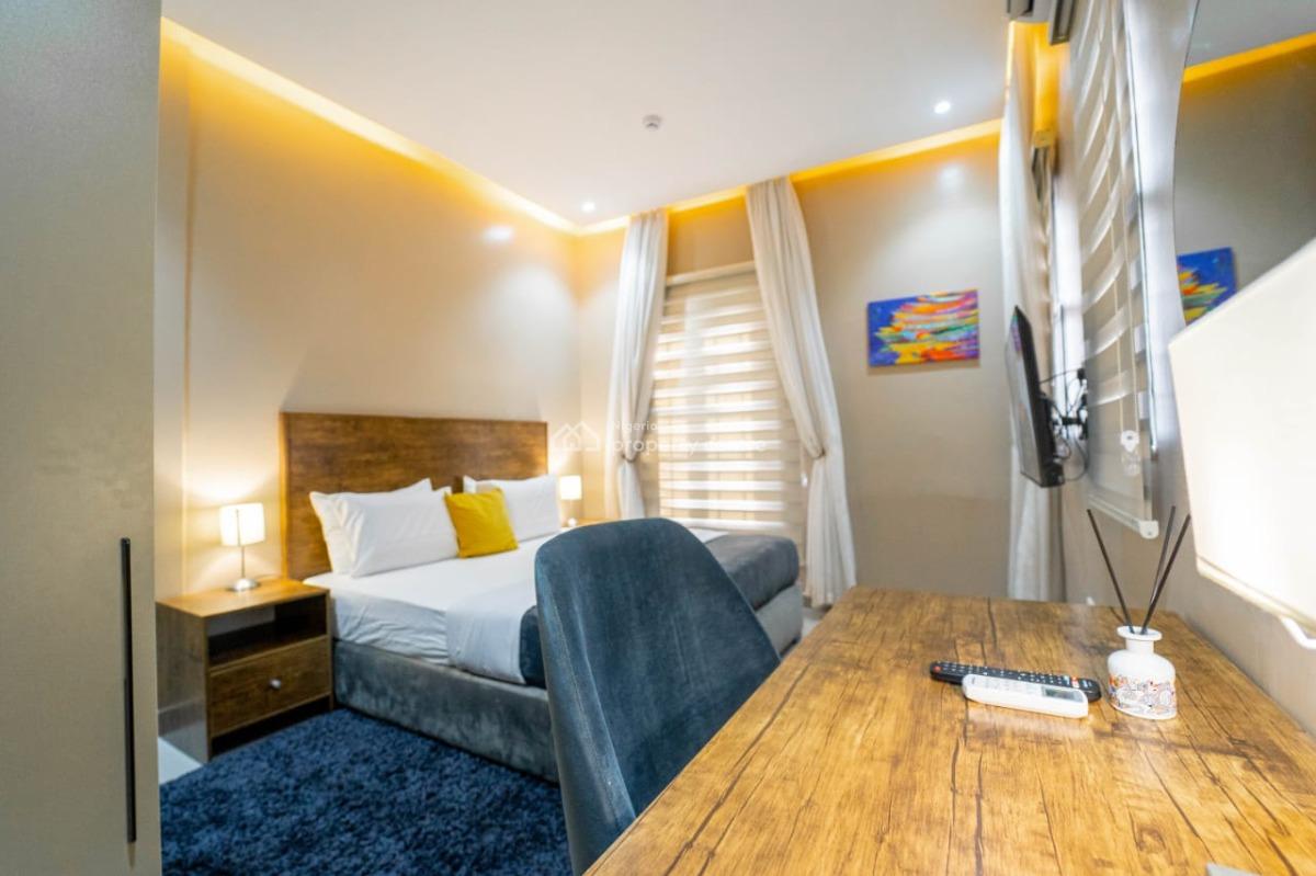 Nicely Furnished Shorlet, Lekki Phase 1, Lekki, Lagos, Mini Flat (room and Parlour) for Rent