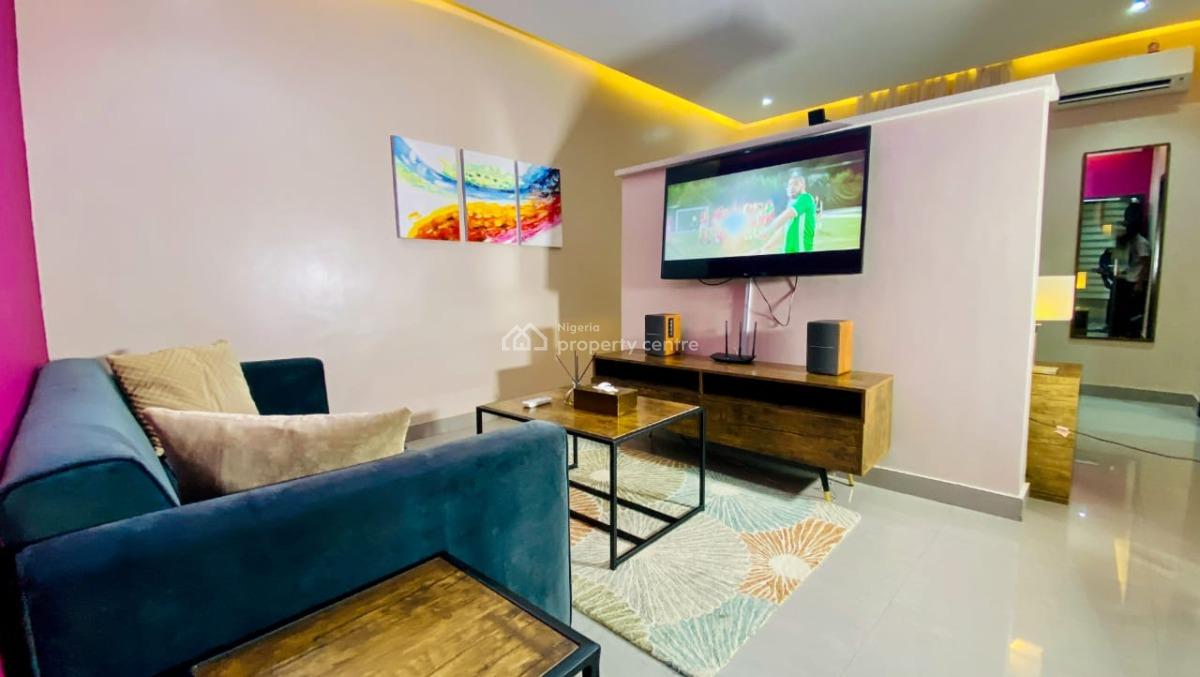 Nicely Furnished Shorlet, Lekki Phase 1, Lekki, Lagos, Mini Flat (room and Parlour) for Rent