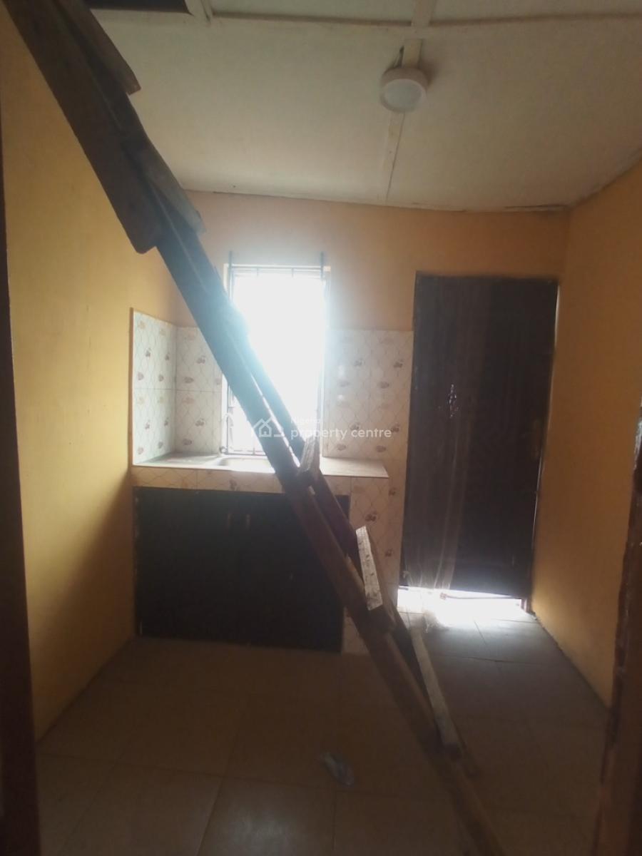 3 Bedroom Flat in a Fenced and Gated Compound Is Available for Both Co, Immediately After 3rd Mainland Bridge, Oworonshoki, Kosofe, Lagos, Flat / Apartment for Rent