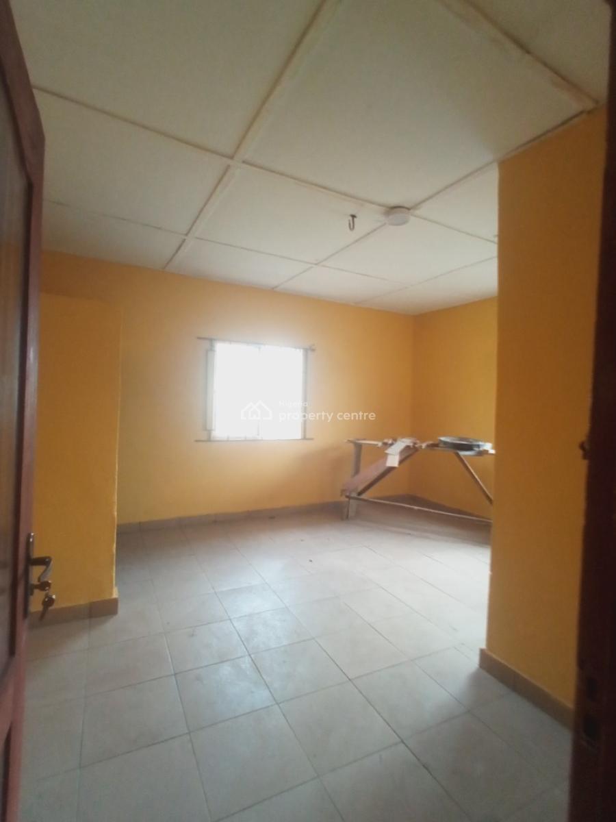 3 Bedroom Flat in a Fenced and Gated Compound Is Available for Both Co, Immediately After 3rd Mainland Bridge, Oworonshoki, Kosofe, Lagos, Flat / Apartment for Rent