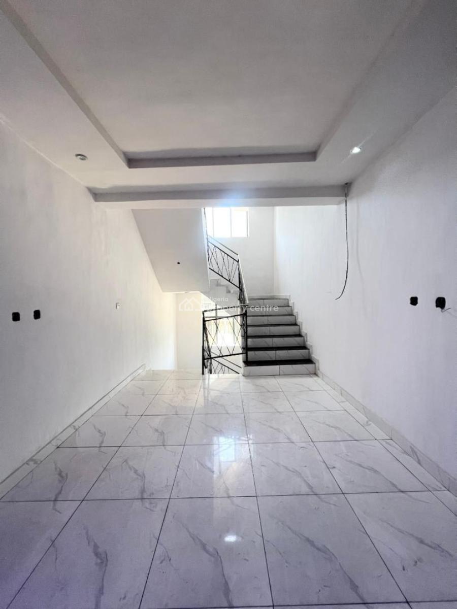 Exquisite 2 Bedroom Apartment with Elevator in a Well Secured Area, Ikate, Lekki, Lagos, Flat / Apartment for Sale