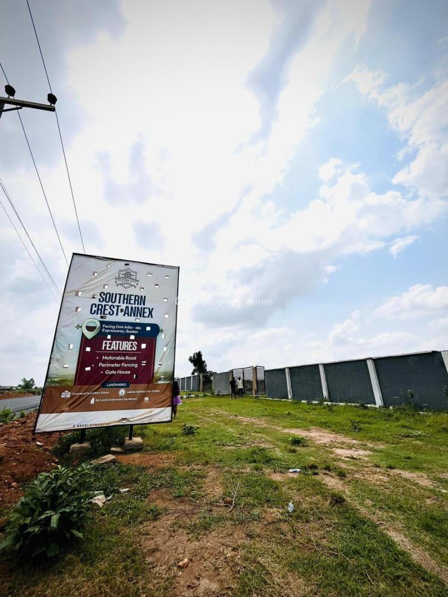 Secure Your Future: Land at Southern Crest Annex, Ido -- C of O, Southern Crest Annex, Ido. Share Close Proximity with The Road, Ibadan, Oyo, Mixed-use Land for Sale