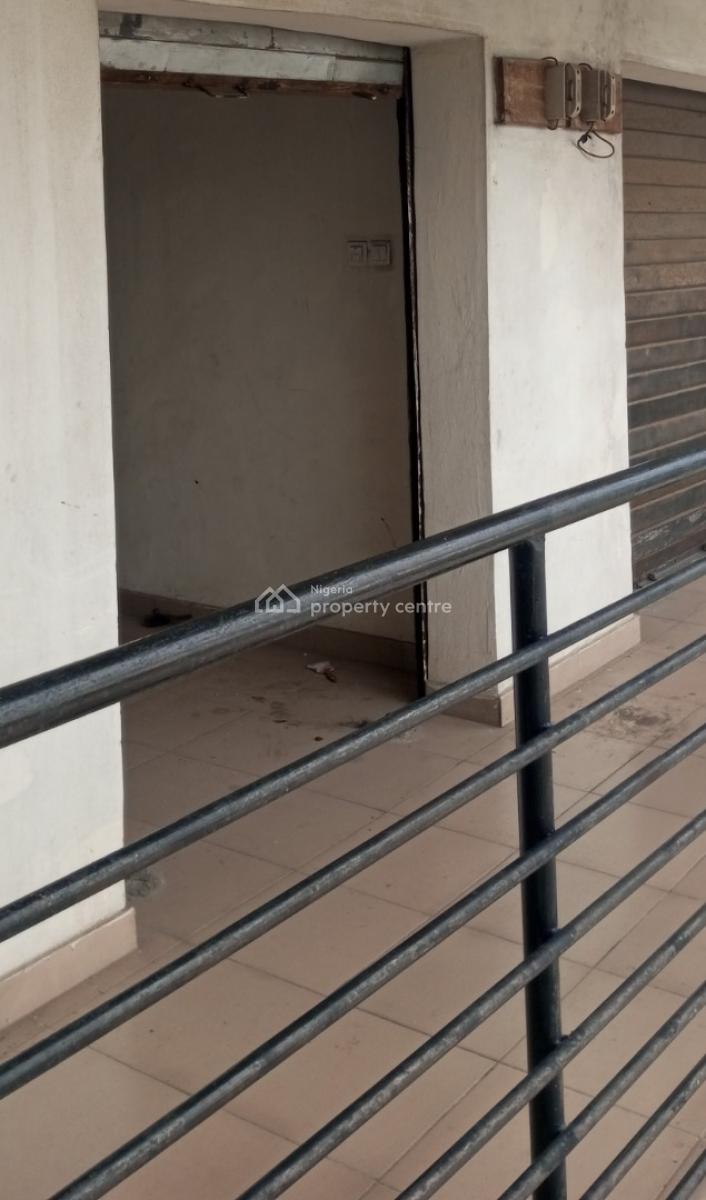 Big Shop Upstairs in a Complex Directly Facing The Road, Ado, Ajah, Lagos, Shop for Rent