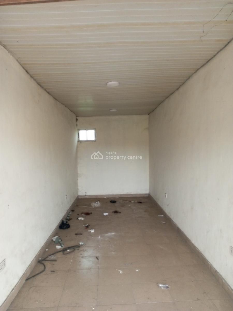 Big Shop Upstairs in a Complex Directly Facing The Road, Ado, Ajah, Lagos, Shop for Rent