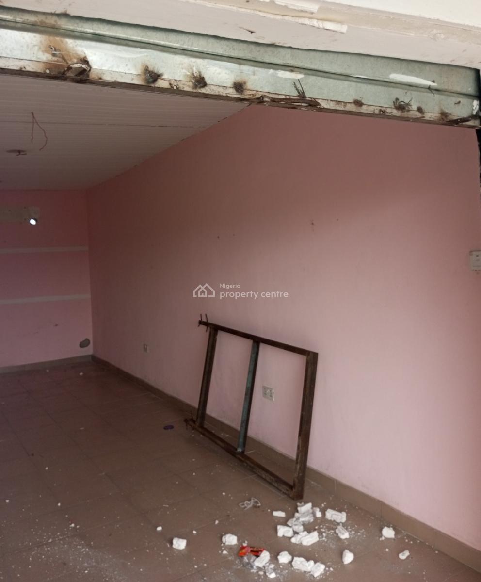 Big Shop Upstairs in a Complex Directly Facing The Road, Ado, Ajah, Lagos, Shop for Rent