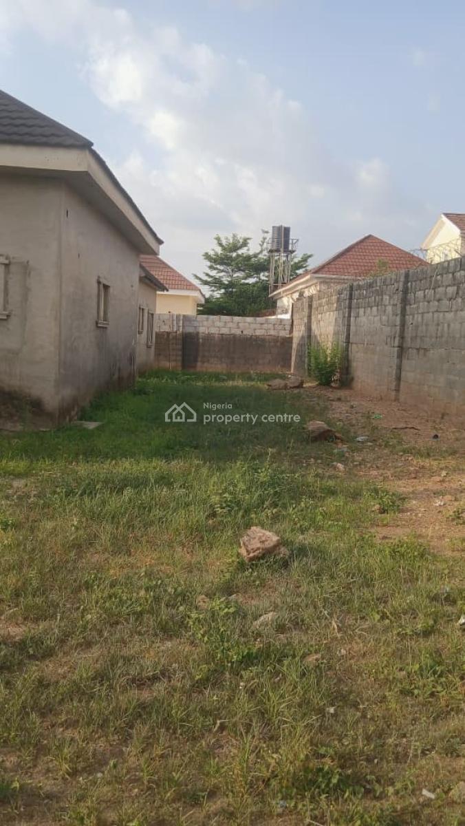 3bedroom Detached Duplex with 2 Units of Bq., Gaduwa, Abuja, Detached Duplex for Sale