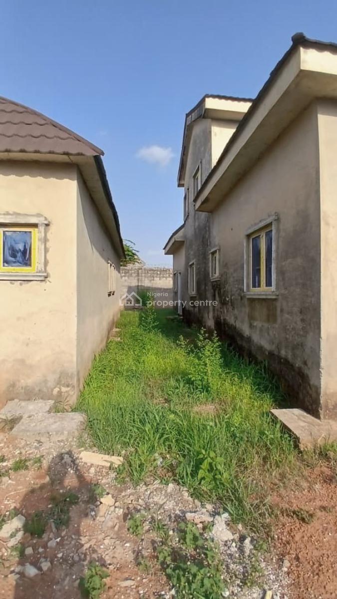 3bedroom Detached Duplex with 2 Units of Bq., Gaduwa, Abuja, Detached Duplex for Sale