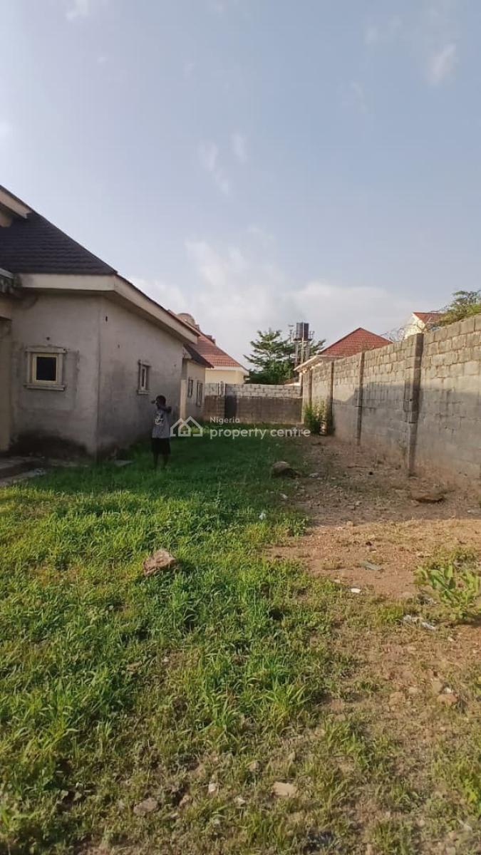 3bedroom Detached Duplex with 2 Units of Bq., Gaduwa, Abuja, Detached Duplex for Sale
