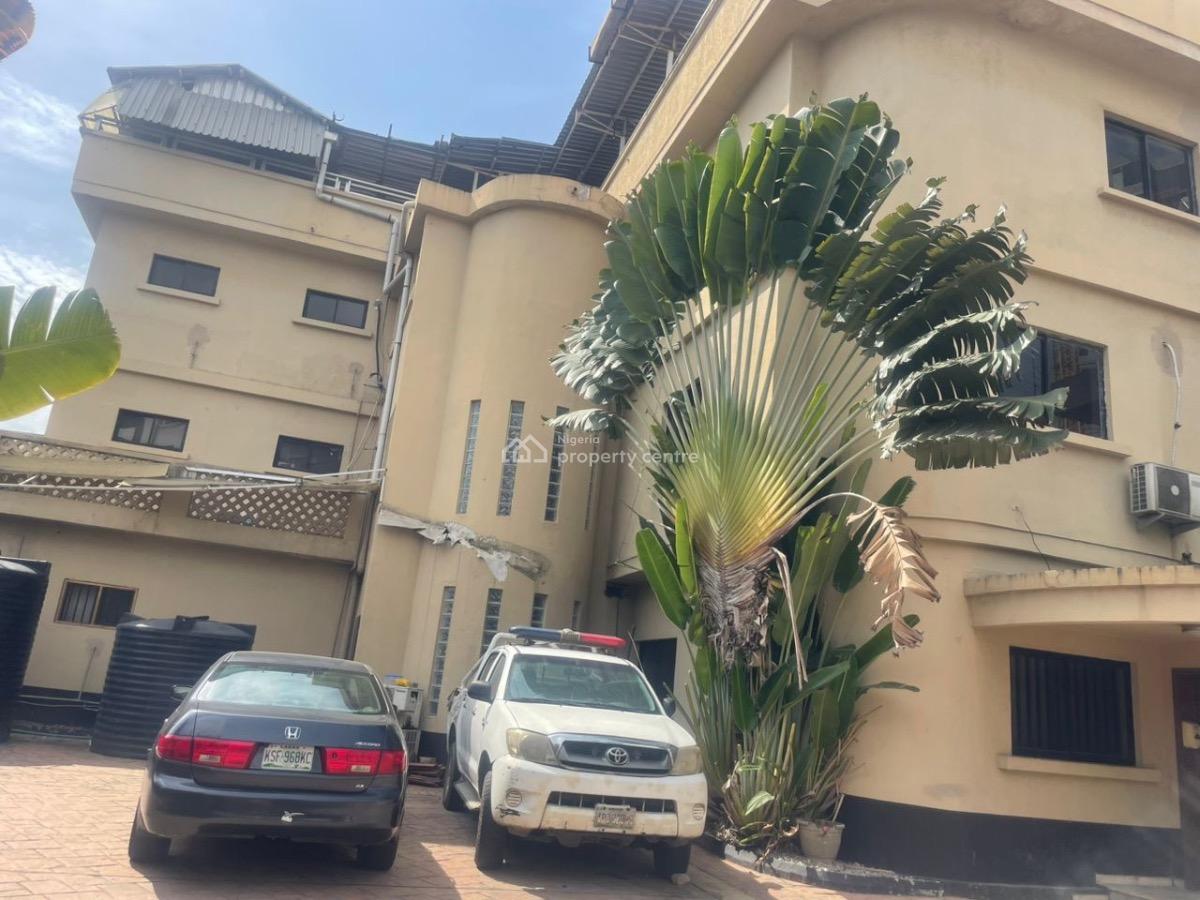 18 Bedroom Vacant Guest House in a Fantastic Location, Victoria Island (vi), Lagos, Hotel / Guest House for Sale