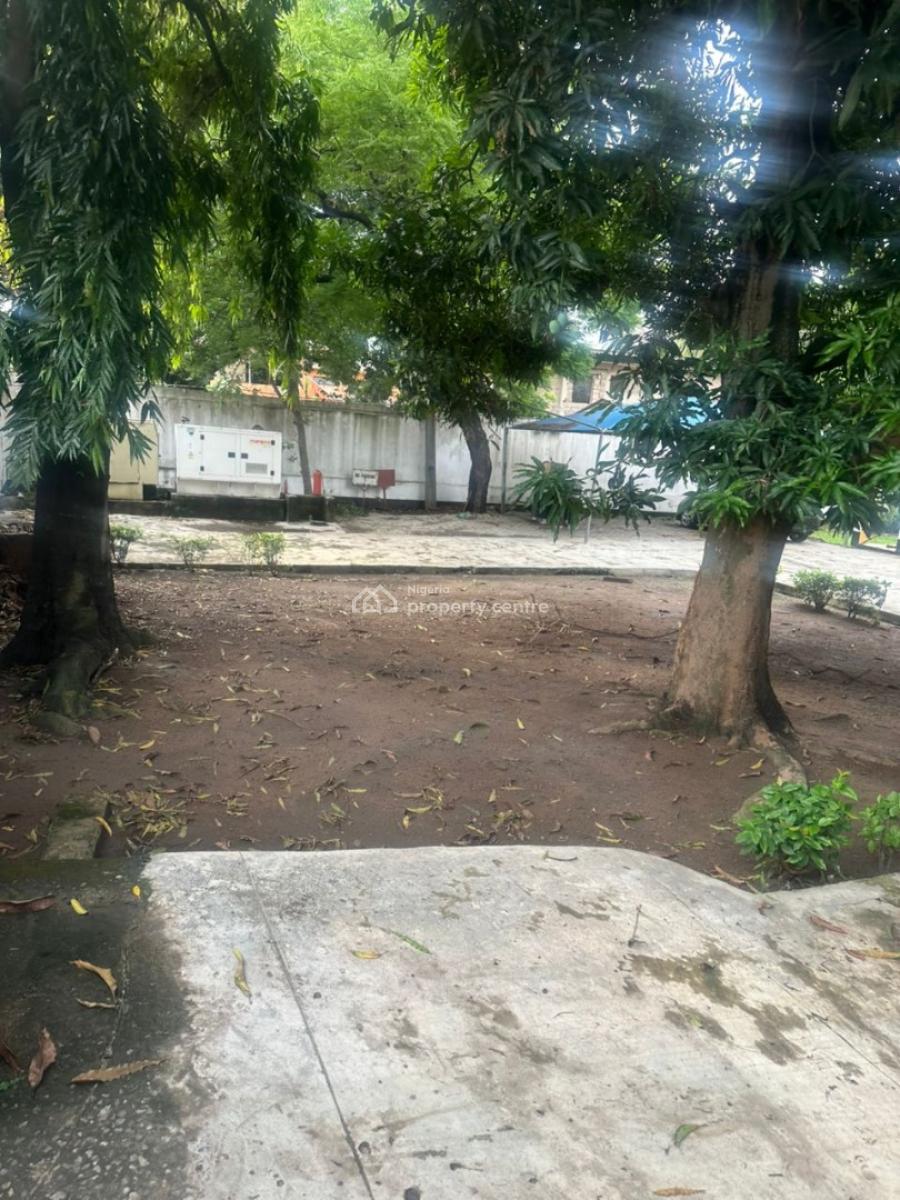 Demolishable Property for Sal at Ikeja Gra, Oladipo Bateye Street, Gra Ikeja, Ikeja Gra, Ikeja, Lagos, Mixed-use Land for Sale