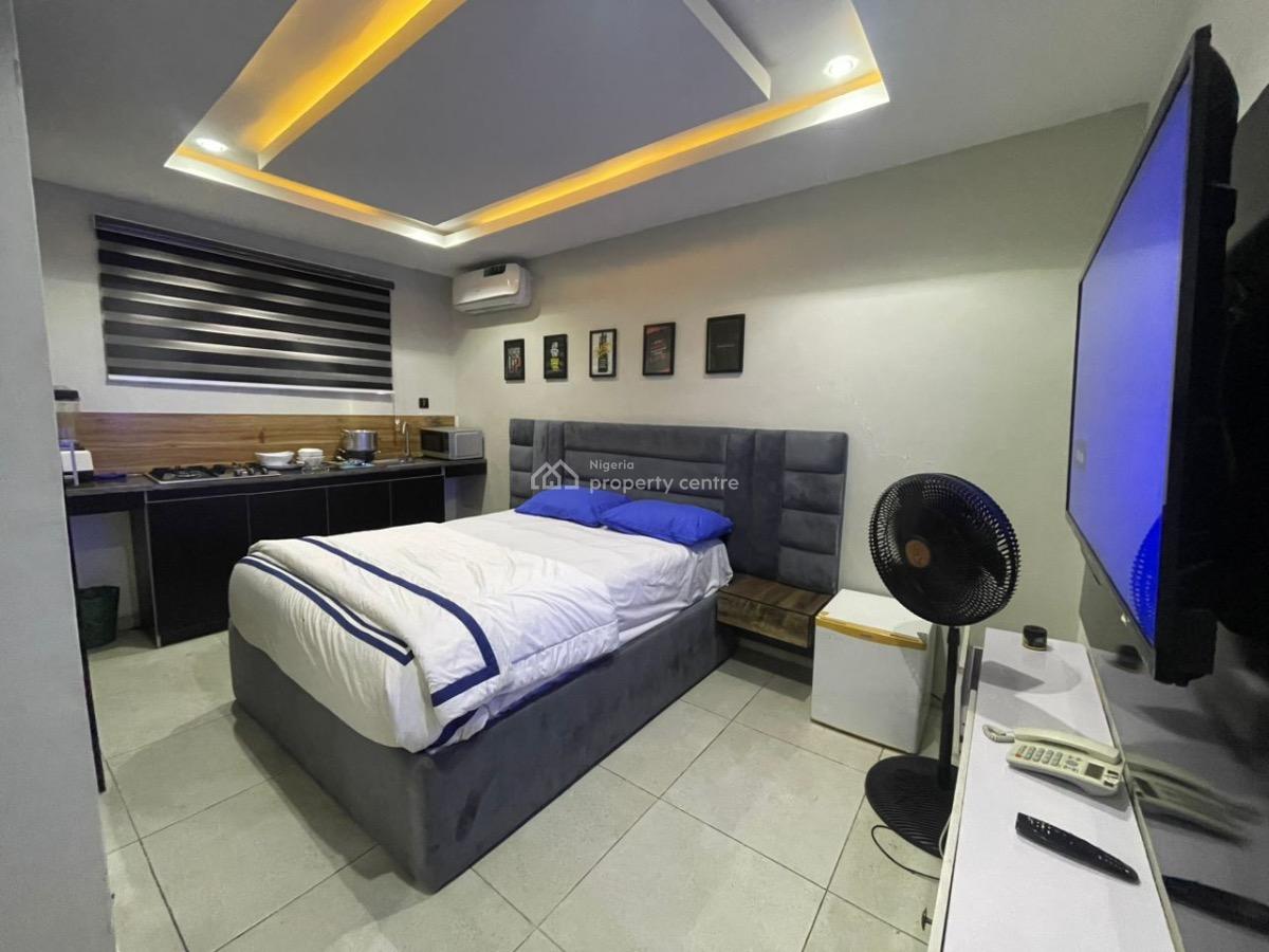 Functional 13 Rooms Hotel, Off Chevron, Lekki, Lagos, Hotel / Guest House for Rent