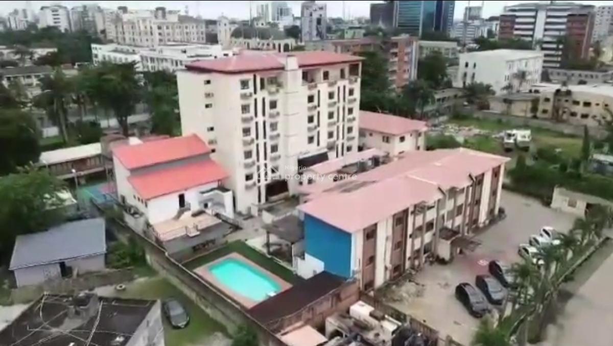 70 Rooms and Suites - Swimming Pool - Indoor and Outdoor Bars - Roofto, Victoria Island (vi), Lagos, Hotel / Guest House for Sale