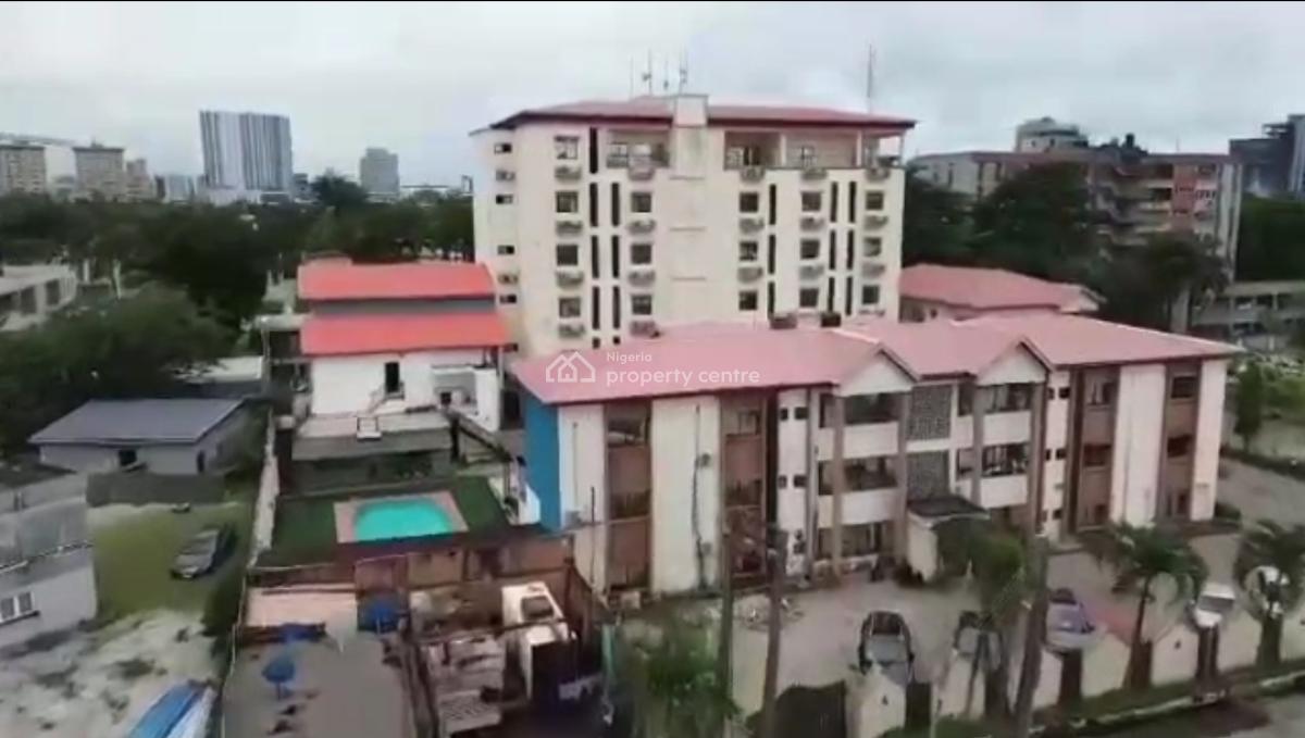 70 Rooms and Suites - Swimming Pool - Indoor and Outdoor Bars - Roofto, Victoria Island (vi), Lagos, Hotel / Guest House for Sale