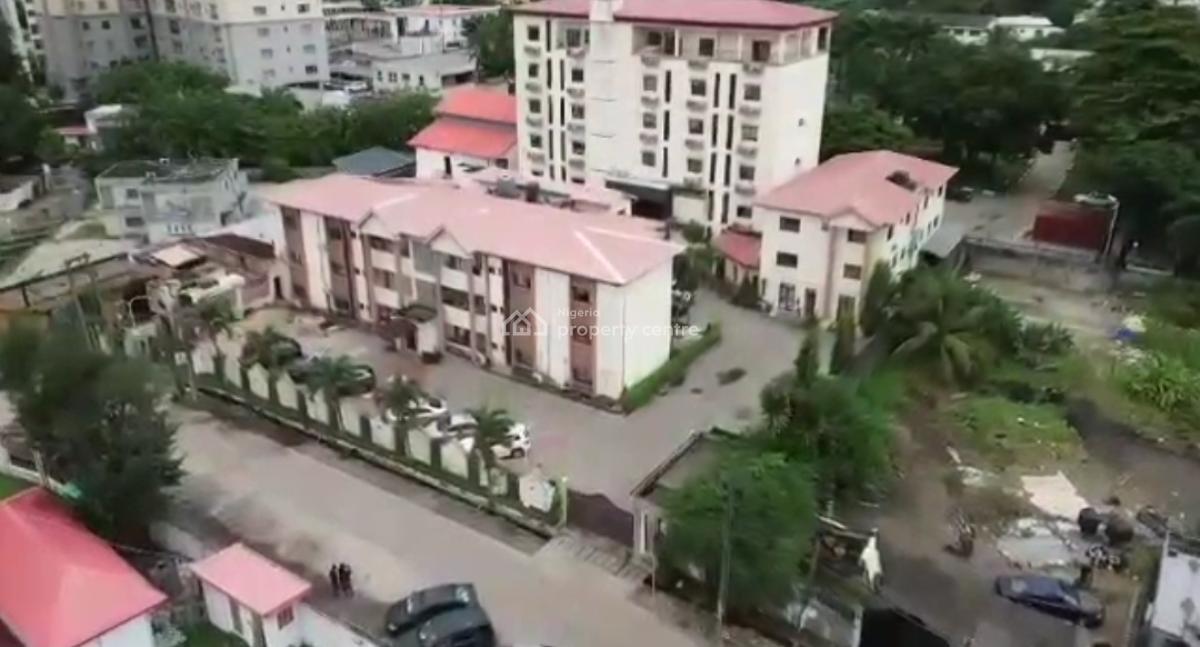 70 Rooms and Suites - Swimming Pool - Indoor and Outdoor Bars - Roofto, Victoria Island (vi), Lagos, Hotel / Guest House for Sale