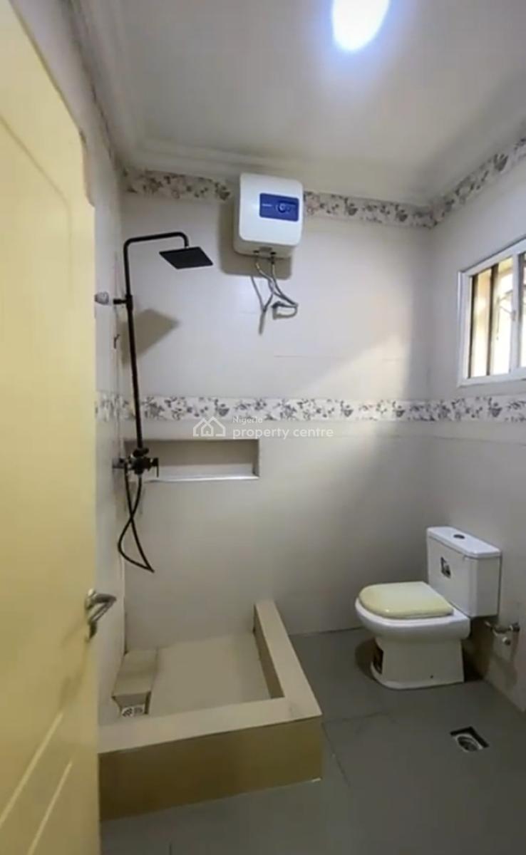Upstairs Studio Apartment at Bera Estate Chevron { Video}, Bera Estate Chevron, Lekki, Lagos, Self Contain (single Rooms) for Rent