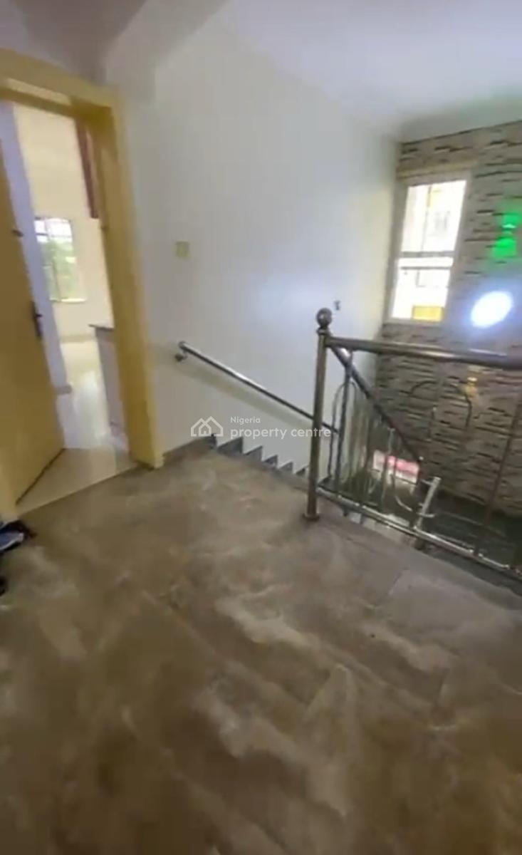 Upstairs Studio Apartment at Bera Estate Chevron { Video}, Bera Estate Chevron, Lekki, Lagos, Self Contain (single Rooms) for Rent