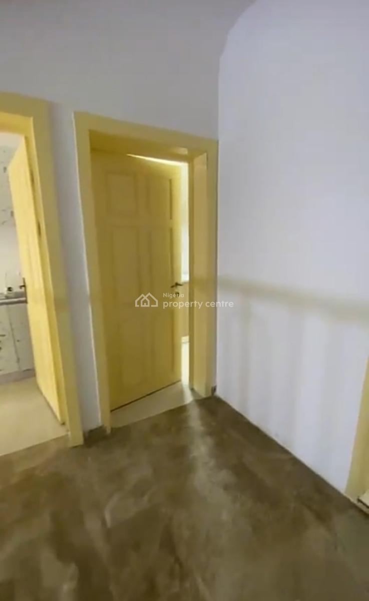 Upstairs Studio Apartment at Bera Estate Chevron { Video}, Bera Estate Chevron, Lekki, Lagos, Self Contain (single Rooms) for Rent