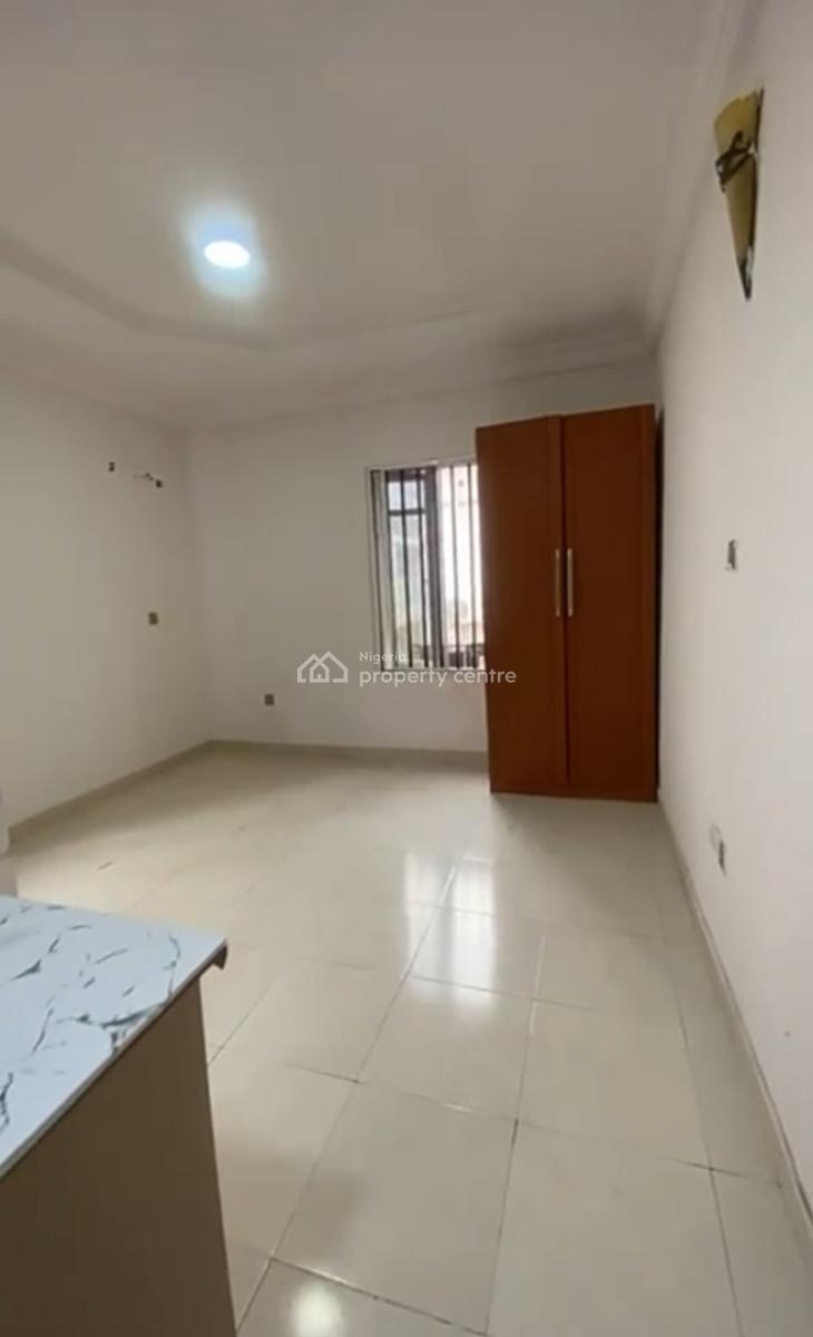 Upstairs Studio Apartment at Bera Estate Chevron { Video}, Bera Estate Chevron, Lekki, Lagos, Self Contain (single Rooms) for Rent