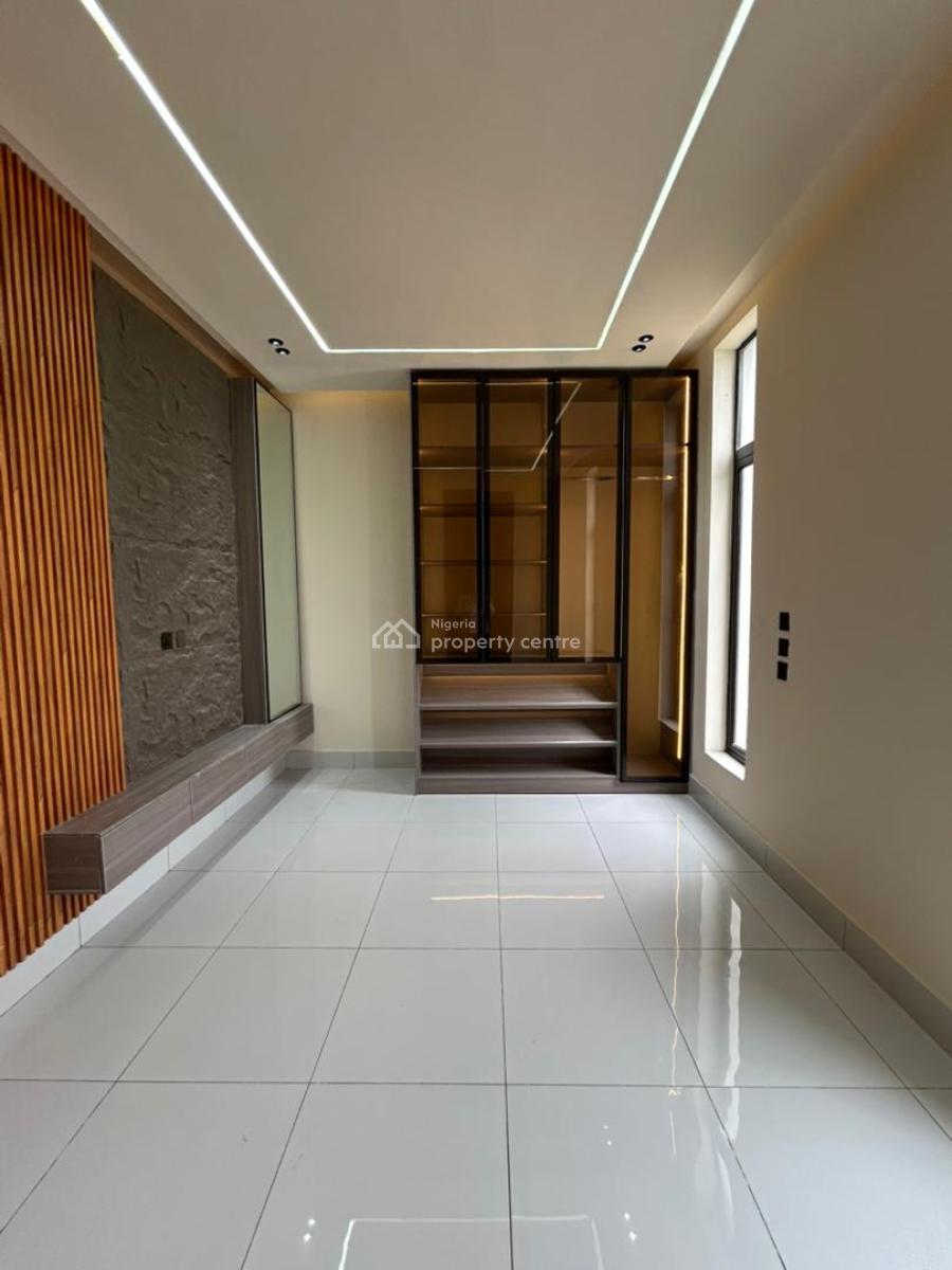 5 Bedroom Detached House with Bq, Lekki, Lagos, Detached Duplex for Sale
