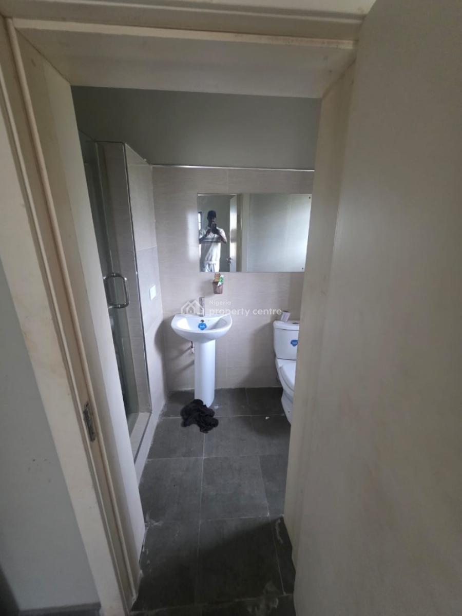Executive Luxury 3 Bedroom Flat Upstairs, Lekki County Homes Phase 2, Ikota, Ikota, Lekki, Lagos, Flat / Apartment for Sale