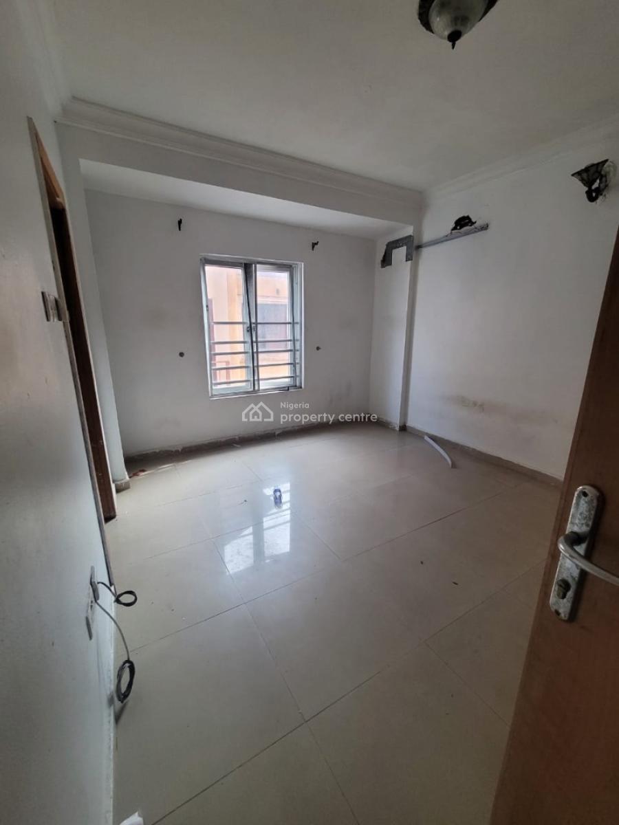 Lovely Miniflat on 1st Floor., Lekki Phase 1, Lekki, Lagos, Mini Flat (room and Parlour) for Rent