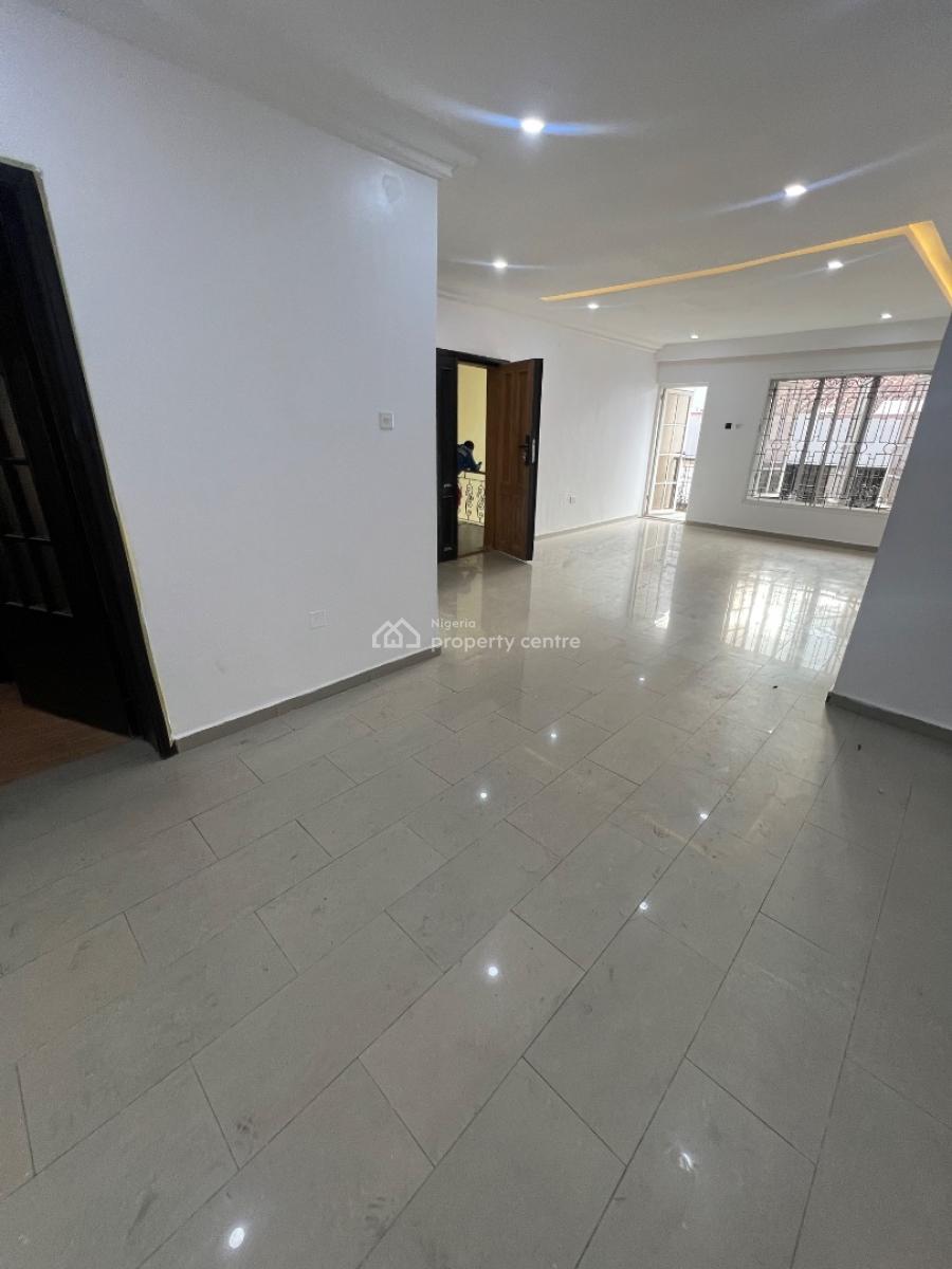 3-bedroom Apartment Located at a Quiet and Peaceful Area, Africa Lane, Lekki Phase 1, Lekki, Lagos, Flat / Apartment for Rent