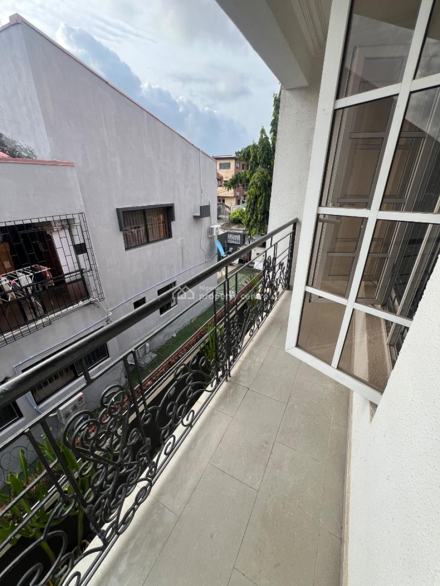 3-bedroom Apartment Located at a Quiet and Peaceful Area, Africa Lane, Lekki Phase 1, Lekki, Lagos, Flat / Apartment for Rent