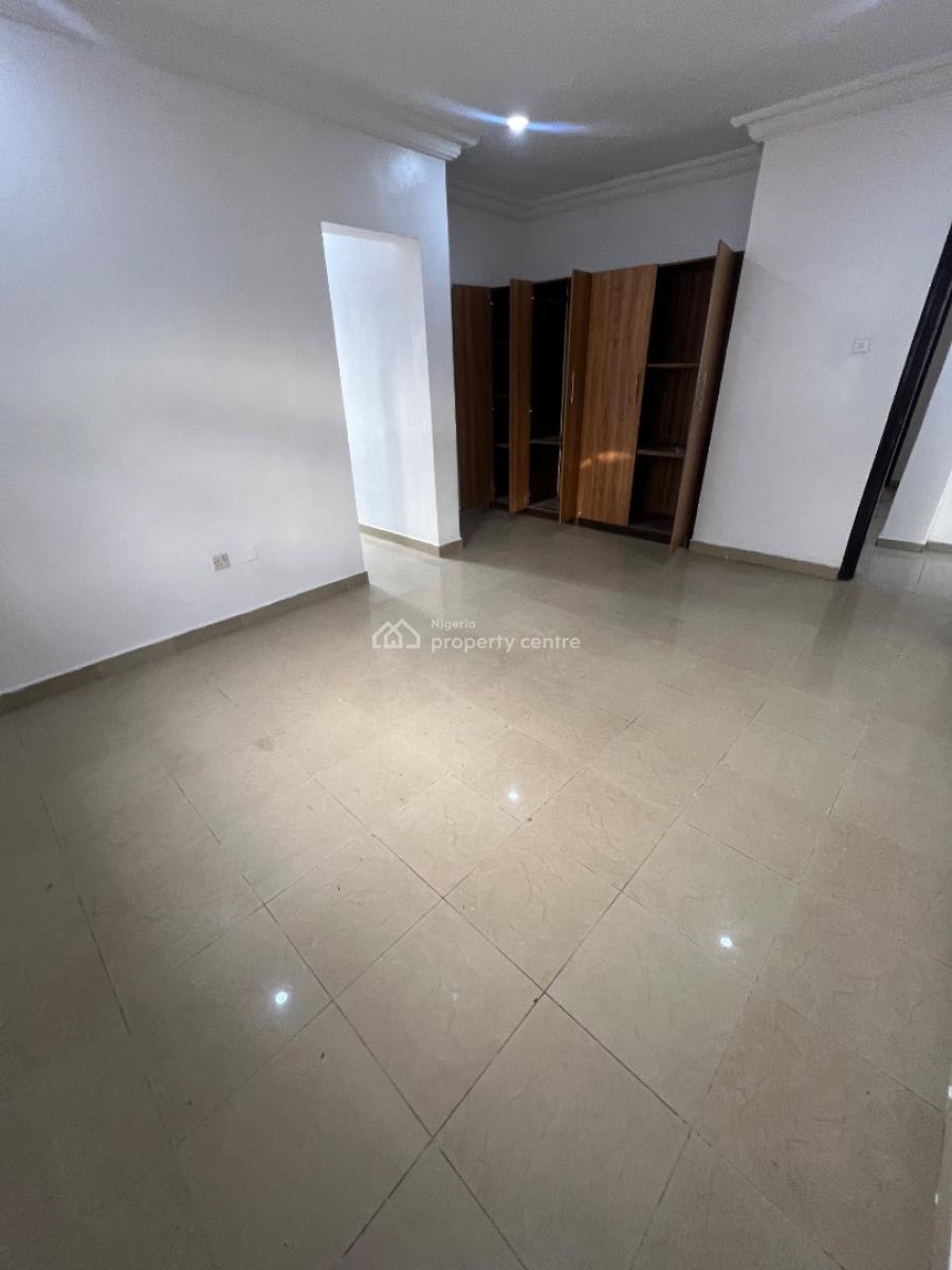 3-bedroom Apartment Located at a Quiet and Peaceful Area, Africa Lane, Lekki Phase 1, Lekki, Lagos, Flat / Apartment for Rent