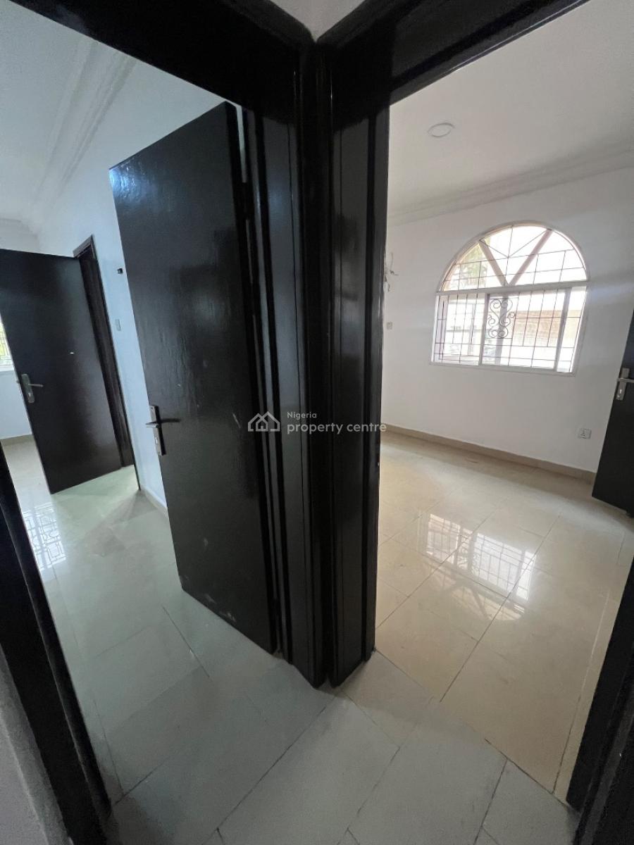 3-bedroom Apartment Located at a Quiet and Peaceful Area, Africa Lane, Lekki Phase 1, Lekki, Lagos, Flat / Apartment for Rent