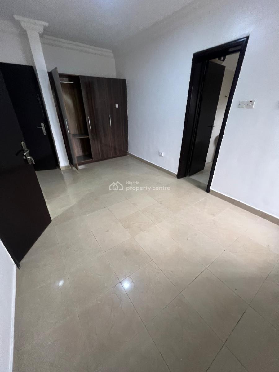 3-bedroom Apartment Located at a Quiet and Peaceful Area, Africa Lane, Lekki Phase 1, Lekki, Lagos, Flat / Apartment for Rent