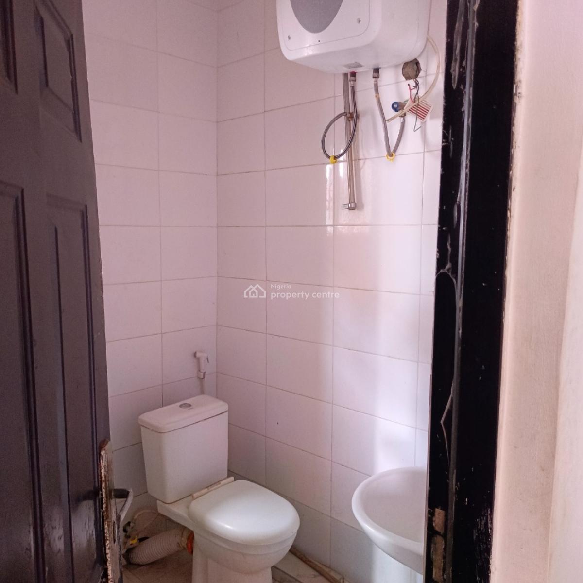 2 Bedrooms Terex Duplex, Crd Iron Bridge, Fha (f.h.a), Lugbe District, Abuja, Terraced Duplex for Rent