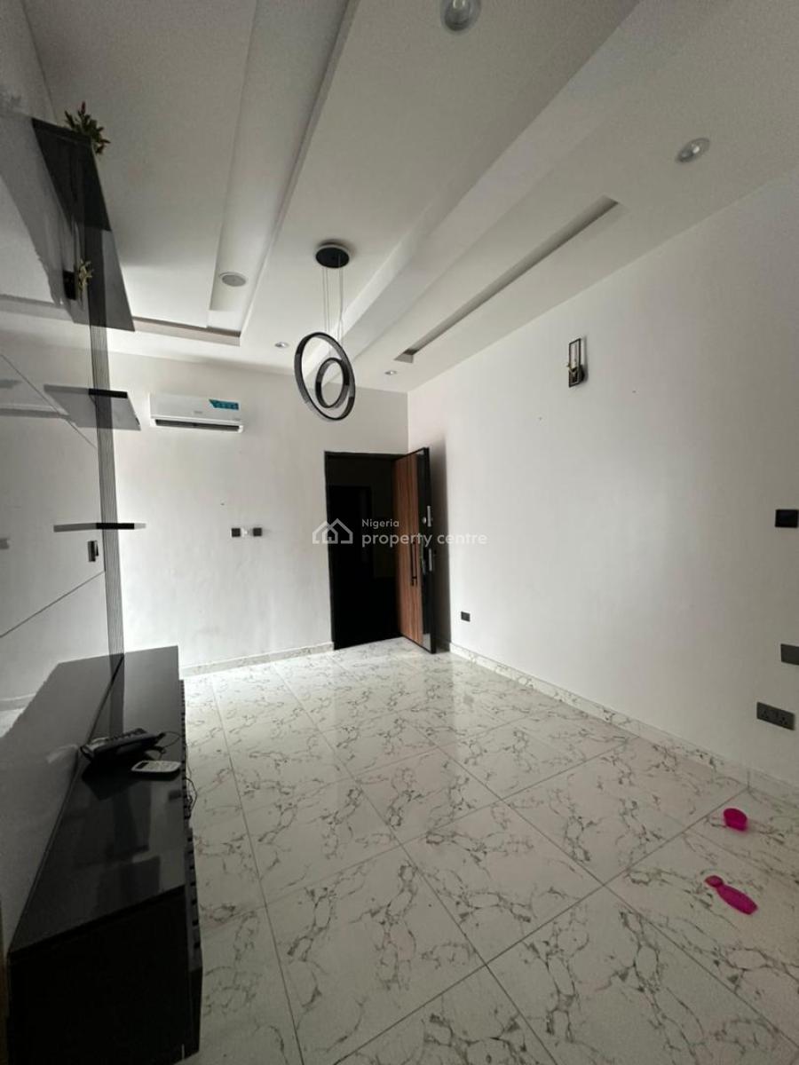 Tastefully Design 2bedroom Apartment with Exquisite Features, Chevron, Lekki, Lekki, Lagos, Flat / Apartment for Sale
