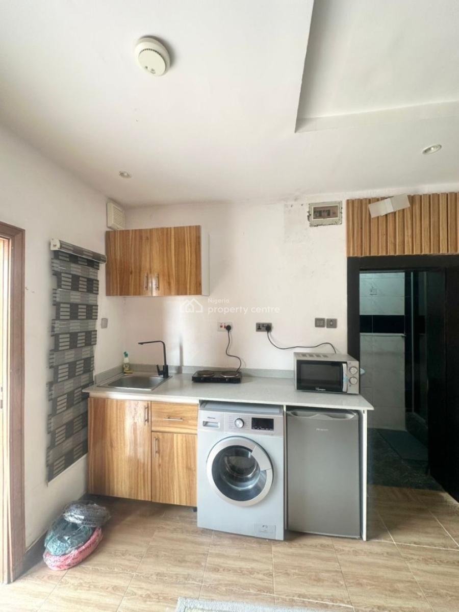 Luxurious Spacious Studio Apartment, Canal West Estate, Osapa, Lekki, Lagos, Self Contain (single Rooms) for Rent