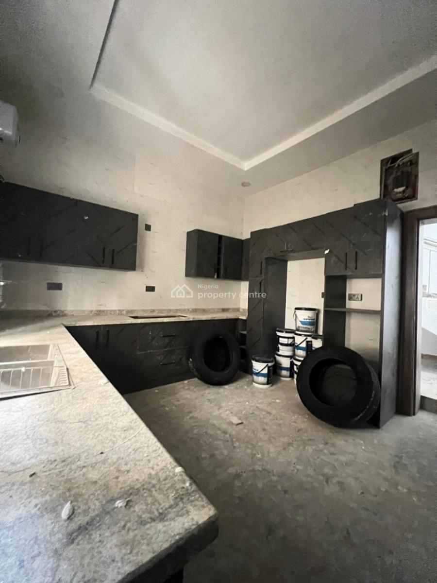 Well Built Spacious 5 Bedroom Terrace Duplex with Bq, Guzape Main, Guzape District, Abuja, Terraced Duplex for Rent