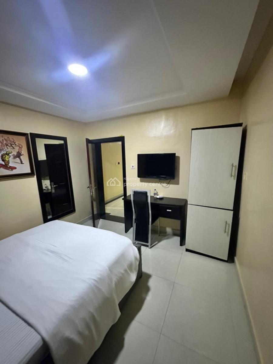 Lovely, Fully Furnished 2-bed Room Apartment with Swimming Pool, Victoria Island (vi), Lagos, Flat / Apartment for Rent