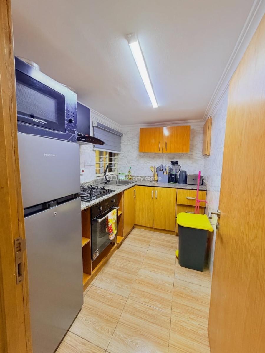 Lovely 2 Bedroom Apartment with Bq, Gra, Ikeja Gra, Ikeja, Lagos, Block of Flats for Sale