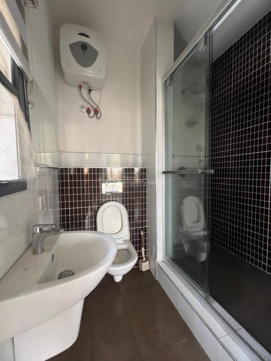 Well Maintained 3 Bedroom Apartment with Bq Comes with Acs, Oniru, Victoria Island (vi), Lagos, Flat / Apartment for Sale