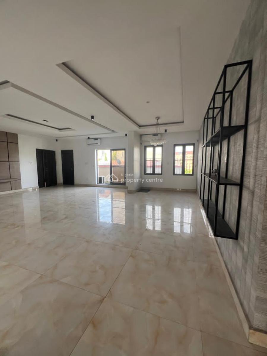 Well Maintained 3 Bedroom Apartment with Bq Comes with Acs, Oniru, Victoria Island (vi), Lagos, Flat / Apartment for Sale