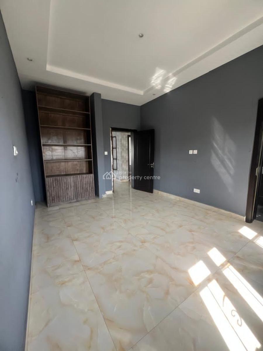 Well Maintained 3 Bedroom Apartment with Bq Comes with Acs, Oniru, Victoria Island (vi), Lagos, Flat / Apartment for Sale