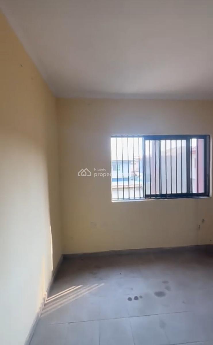 Spacious Bedroom with Wardrobe Inside a Shared Apartment { Video}, Asajon Royal Estate, Sangotedo, Ajah, Lagos, Self Contain (single Rooms) for Rent