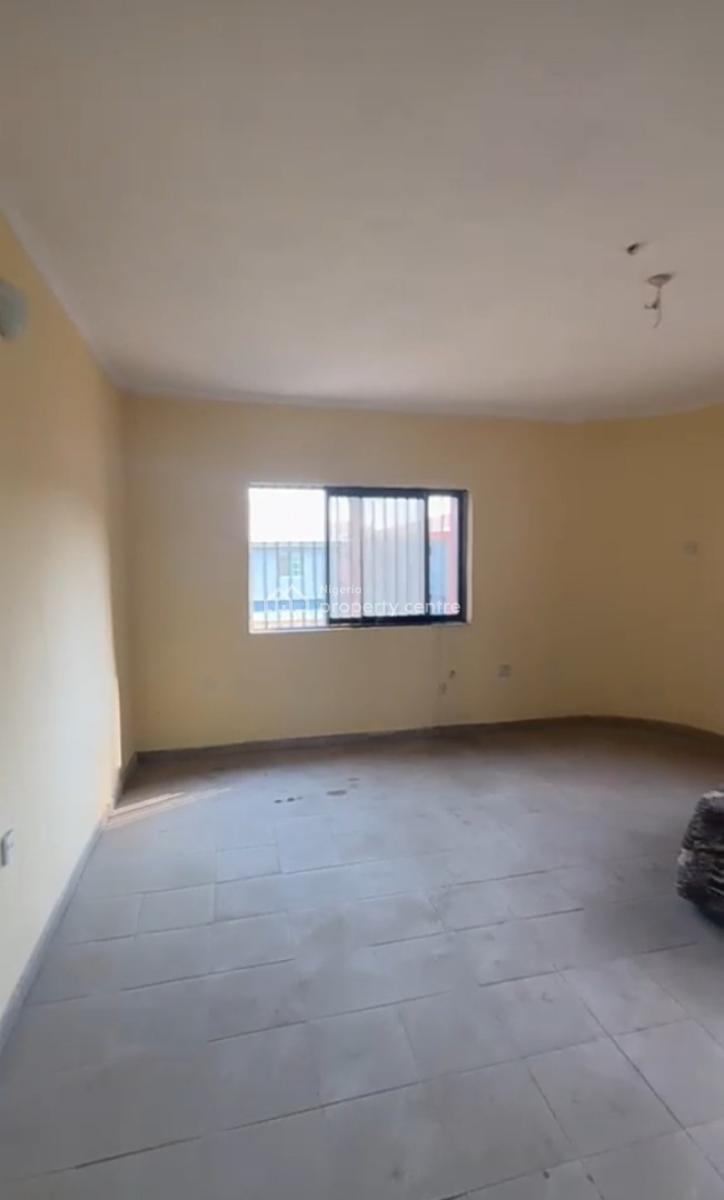Spacious Bedroom with Wardrobe Inside a Shared Apartment { Video}, Asajon Royal Estate, Sangotedo, Ajah, Lagos, Self Contain (single Rooms) for Rent