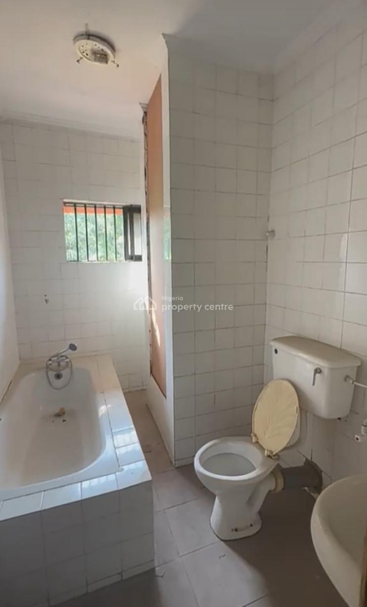 Spacious Bedroom with Wardrobe Inside a Shared Apartment { Video}, Asajon Royal Estate, Sangotedo, Ajah, Lagos, Self Contain (single Rooms) for Rent