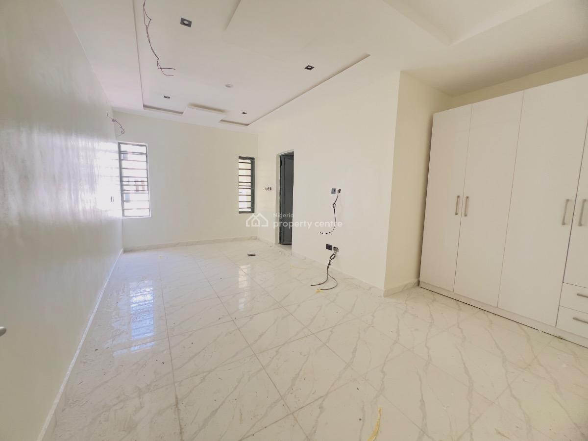 2bedroom Apartment, Lekki Phase 2, Lekki, Lagos, Flat / Apartment for Sale