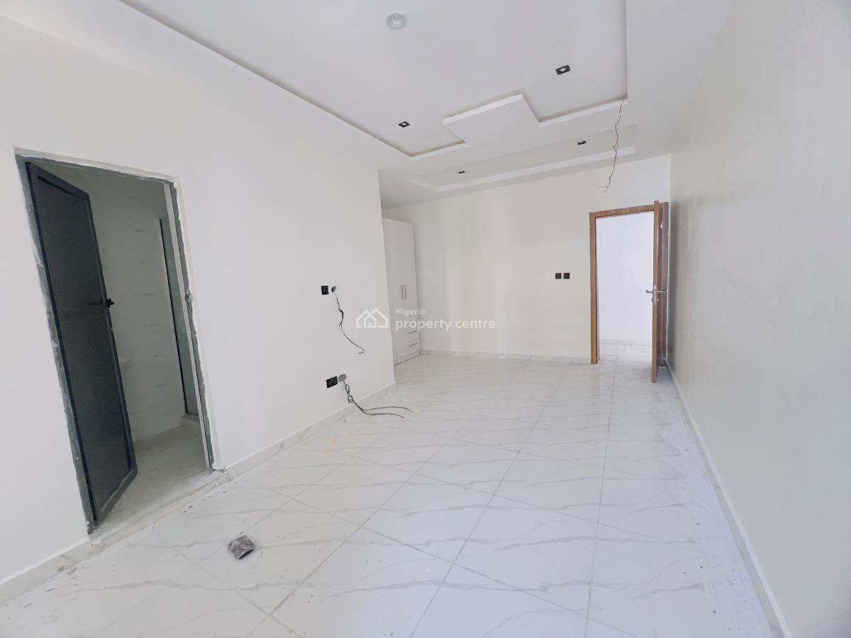 2bedroom Apartment, Lekki Phase 2, Lekki, Lagos, Flat / Apartment for Sale