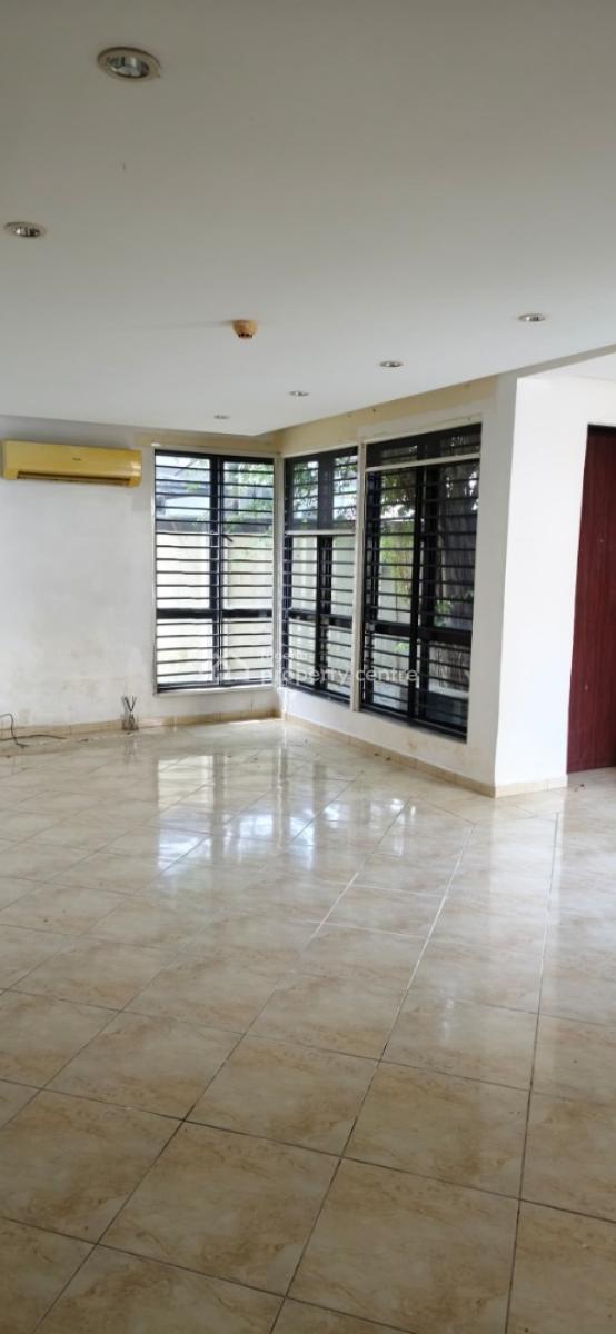 Decent Ensuit 2 Bedroom Apt  with  Acs/ Pool and Gym, in a Secured Est, Banana Island, Ikoyi, Lagos, Flat / Apartment for Rent