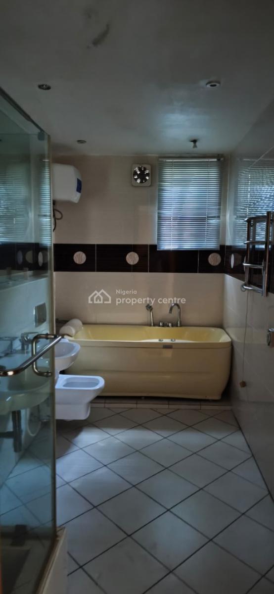 Decent Ensuit 2 Bedroom Apt  with  Acs/ Pool and Gym, in a Secured Est, Banana Island, Ikoyi, Lagos, Flat / Apartment for Rent