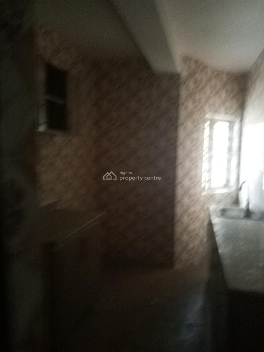 Newly Built 2 Bedroom, Aiyelegun Road Bucknor Estate, Isolo, Lagos, Flat / Apartment for Rent