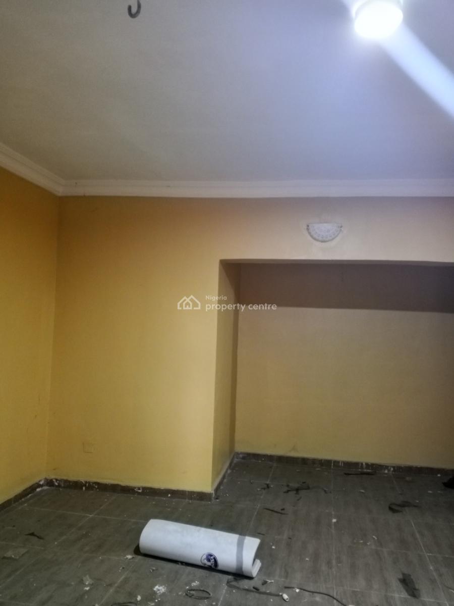 Newly Built 2 Bedroom, Aiyelegun Road Bucknor Estate, Isolo, Lagos, Flat / Apartment for Rent